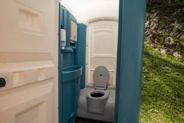 Sanitation services for porta potties in Roseville, MI