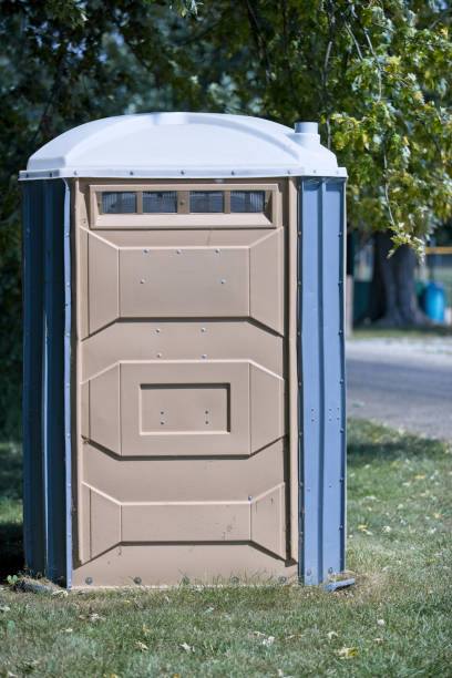 Best Portable restroom trailer rental  in Roseville, MI